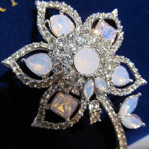JTV Titanic Jewelry Collection Faux Opal & Faux Diamond Floral Pin - Gorgeous!! - Picture 8 of 16